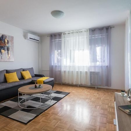 Apartman Lariva Osijek Exterior photo